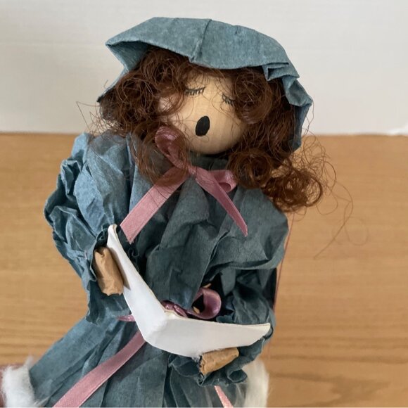 Vtg Handmade Paper Mache Christmas Caroler Family w Victorian Outfits Set of 3 - Picture 3 of 11